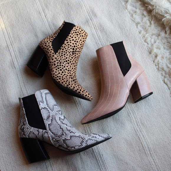 🚨END OF SUMMER SALE// Nude Croco print bootie - Picture 5 of 8